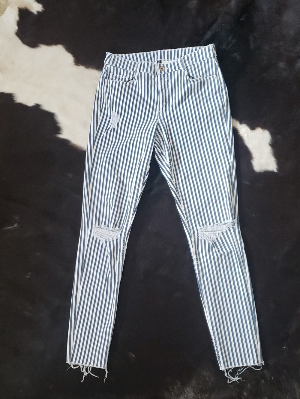 Divided Women's Skinny Striped Jeans in Blue and White